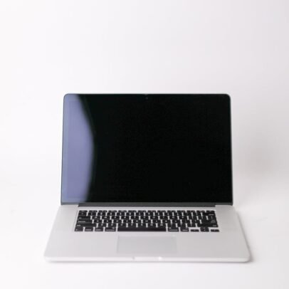 Used - Macbook Pro 15in Retina 2012 (2.3ghz i7, 8gb ram, 250gb ssd)