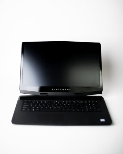 Used - Alienware M17 (i7-9th gen 16gb ram 1TB 1660TI 60hz display)